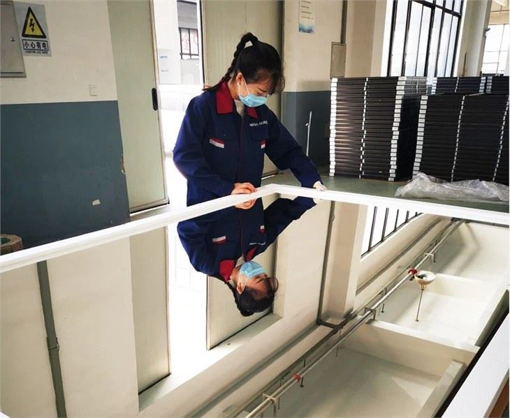 Mirror glass carton package