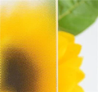 Nízko{0}}železné vzorované solárne sklo pre fotovoltaické moduly s dvojitým sklom