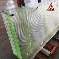 Sprchové sklo so vzorom